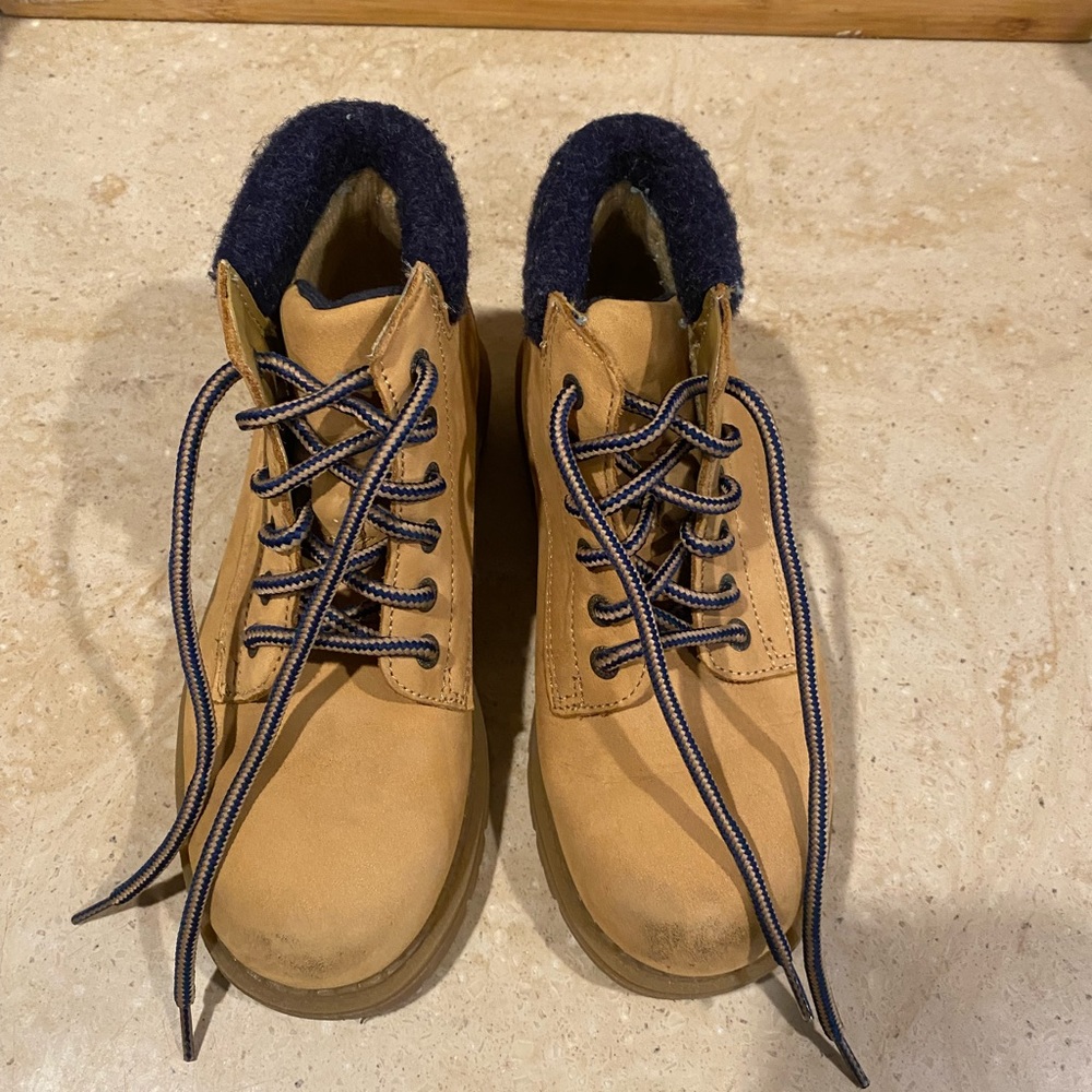 Winter Boots boys size 13.5